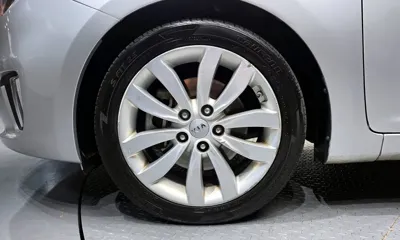 Kia Carens 2015, 180820 км, за 4266.77 USD