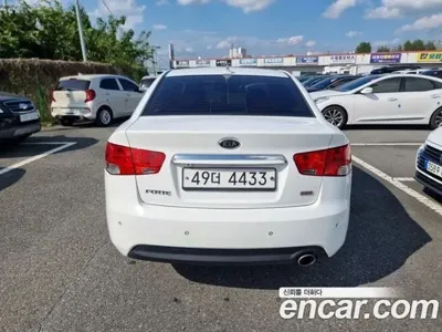 Kia Porte 2012, 145559 км, за 2599.35 USD