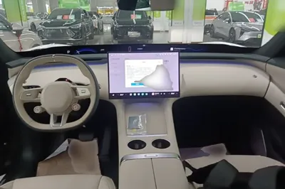Xiaomi Auto YU7 2025, 6899 км, за 38449 USD - фото 12