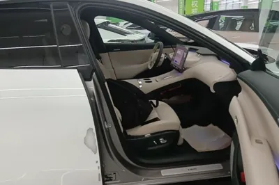 Xiaomi Auto YU7 2025, 6899 км, за 38449 USD - фото 19