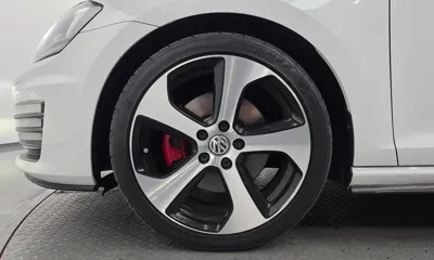Volkswagen Golf 2015, 116165 км, за 9055.38 USD