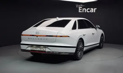 Hyundai Grandeur 2023, 26961 км, за 23257.35 USD