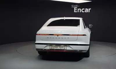 Hyundai Grandeur 2023, 26961 км, за 23257.35 USD