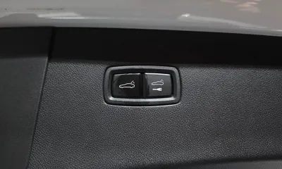 Porsche Cayenne 2023, 16564 км, за 76672.45 USD - фото 35