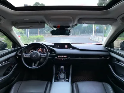 Mazda 3 Axela 2020, 60000 км, за 8799.12 USD - фото 8