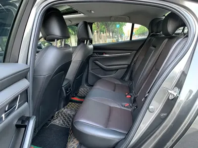 Mazda 3 Axela 2020, 60000 км, за 8799.12 USD - фото 12