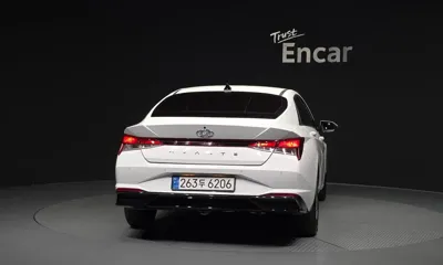 Hyundai Avante 2021, 79912 км, за 8534.21 USD