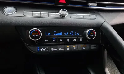 Hyundai Avante 2021, 79912 км, за 8534.21 USD - фото 17