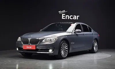 BMW 7-Series · 2015 год