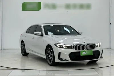 BMW 3 Series 2023, 31300 км, за 36542 USD