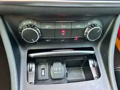 Mercedes-Benz GLA 2018, 70000 км, за 10284.51 USD - фото 35