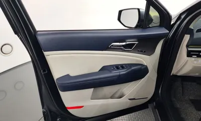 Kia Sportage 2025, 11543 км, за 26052.13 USD - фото 24