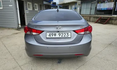 Hyundai Avante 2013, 168218 км, за 2135.51 USD