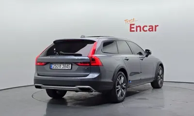 Volvo V90 2019, 129648 км, за 11815.68 USD