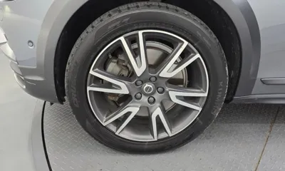Volvo V90 2019, 129648 км, за 11815.68 USD