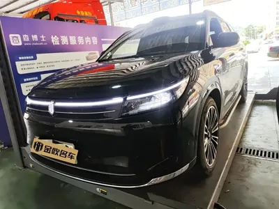 AITO 问界 AITO M7 · 2024 год