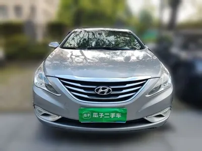 Hyundai Sonata 2014, 87800 км, за 3984.1 USD
