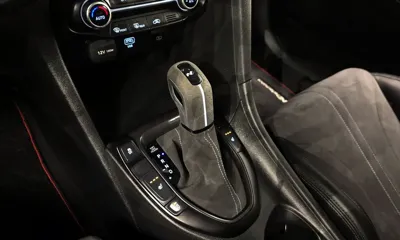 Hyundai Veloster 2021, 73657 км, за 12743.03 USD - фото 9