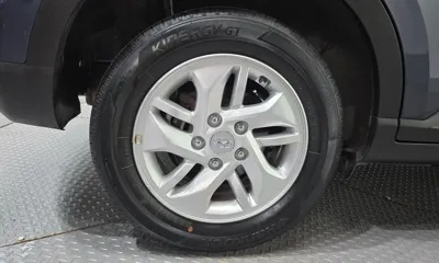 Hyundai Venue 2023, 61430 км, за 14441.38 USD