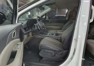 Kia Canival 2024, 60925 км, за 9137.46 USD