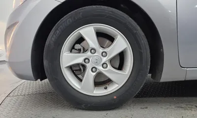 Hyundai Avante 2014, 139558 км, за 2560.06 USD