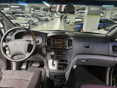 Hyundai Starex 2017, 216202 км, за 4814.6 USD