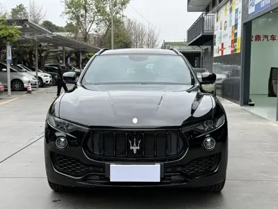 Maserati Levante 2018, 80000 км, за 28590.11 USD