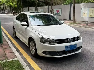 Volkswagen Sagitar 2015, 114000 км, за 4131.66 USD