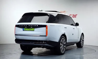 Land Rover Range Rover 2025, 4170 км, за 136536.7 USD