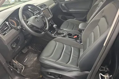 Volkswagen Tiguan L 2019, 118200 км, за 13016 USD - фото 4