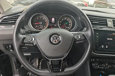 Volkswagen Tiguan L 2019, 118200 км, за 13016 USD - фото 31