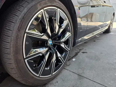 BMW i7 2024, 22100 км, за 102931.65 USD