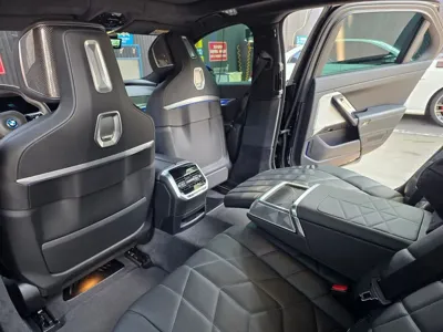 BMW i7 2024, 22100 км, за 102931.65 USD - фото 6