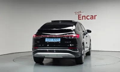 Audi Q4 e-tron 2025, 15963 км, за 32443.01 USD