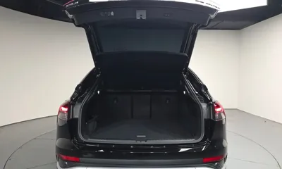 Audi Q4 e-tron 2025, 15963 км, за 32443.01 USD - фото 20