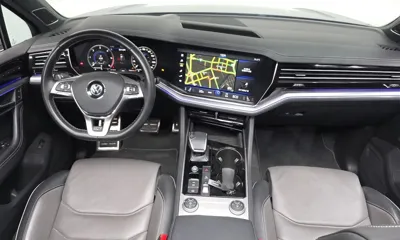 Volkswagen Touareg 2020, 95853 км, за 37416.31 USD - фото 7