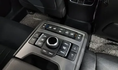 Hyundai Genesis 2016, 84020 км, за 9844.73 USD - фото 18