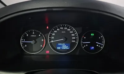Hyundai Starex 2018, 123890 км, за 5185.77 USD - фото 8