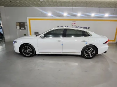 Hyundai Grandeur 2023, 338082 км, за 7680.19 USD