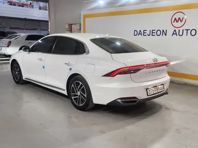 Hyundai Grandeur 2023, 338082 км, за 7680.19 USD