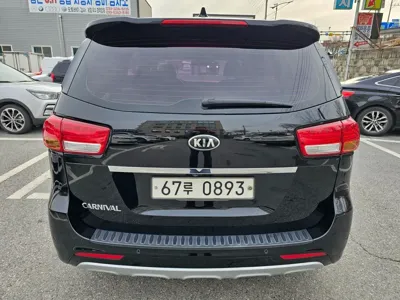 Kia Canival 2016, 136091 км, за 6502.89 USD