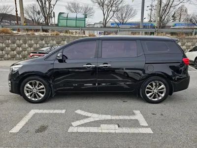 Kia Canival 2016, 136091 км, за 6502.89 USD