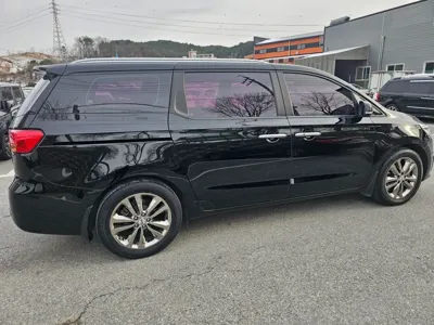Kia Canival 2016, 136091 км, за 6502.89 USD