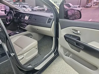 Kia Canival 2016, 136091 км, за 6502.89 USD - фото 11
