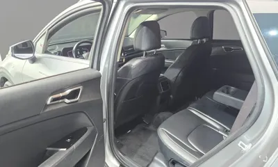 Kia Sportage 2023, 31463 км, за 13207.79 USD - фото 11
