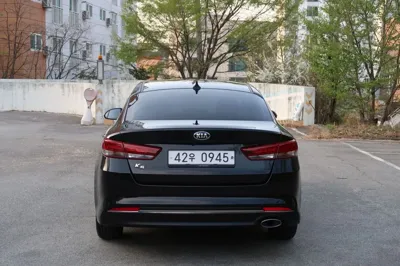 Kia K5 2016, 61564 км, за 6236.05 USD