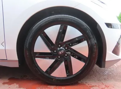 Hyundai Ioniq6 2025, 41165 км, за 19686.23 USD - фото 20