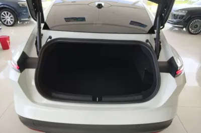 Nio ET5T 2023, 26000 км, за 28654 USD