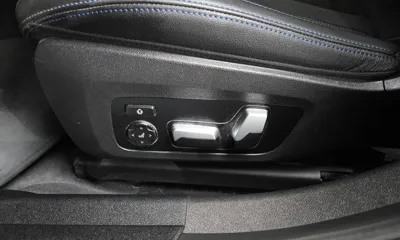 BMW 3-Series 2022, 43535 км, за 21824.12 USD - фото 29