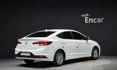 Hyundai Avante 2020, 108766 км, за 8450.44 USD